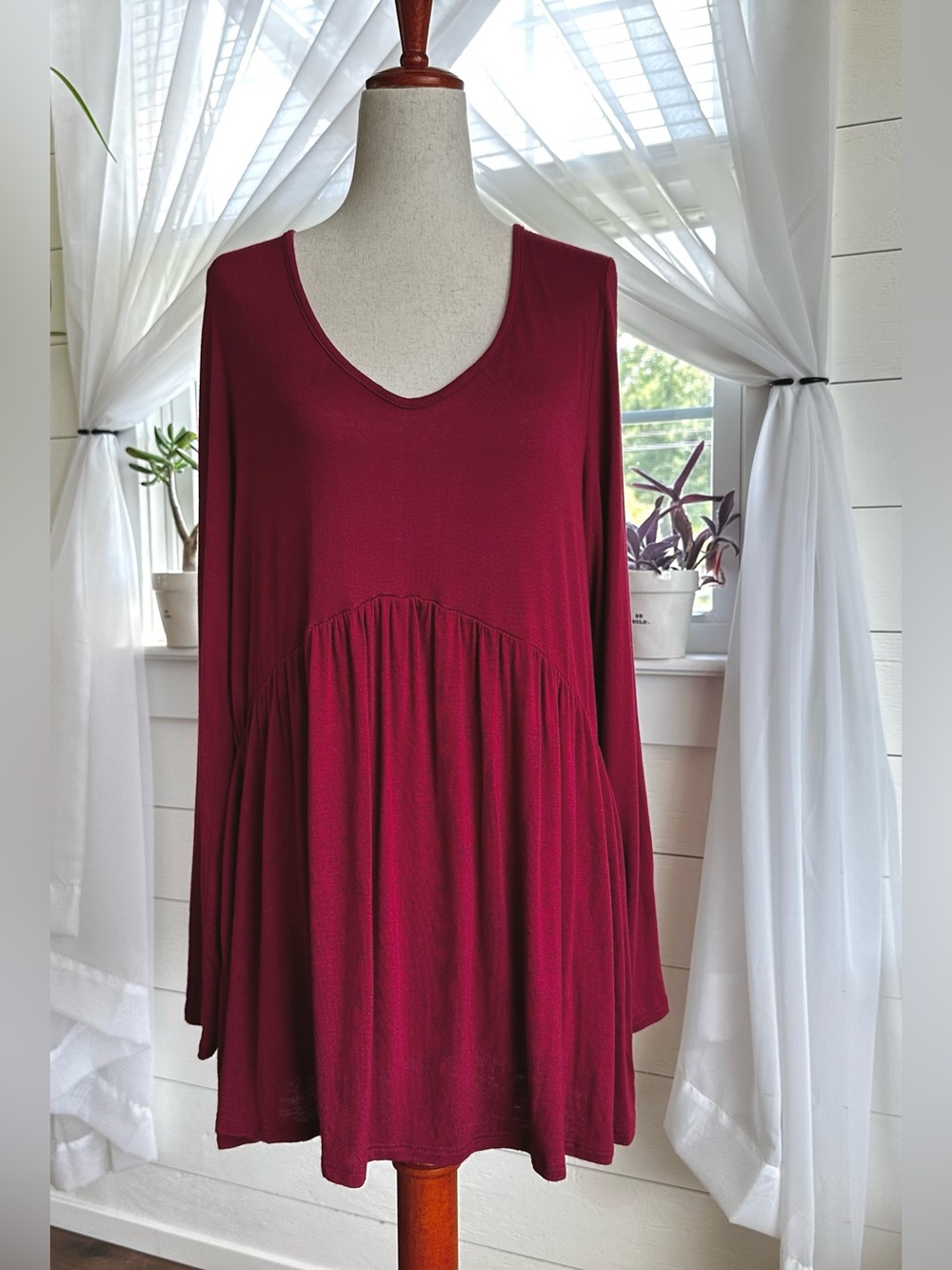 VIAMOR Burgundy Long Sleeve Peplum Top V-Neck Flowy Tunic Size Large